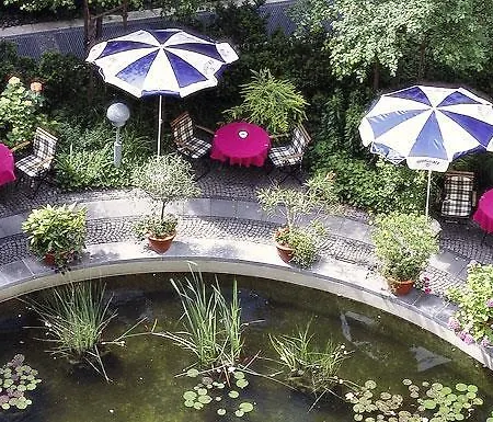 Vienna House Easy By Wyndham Hotell 4*