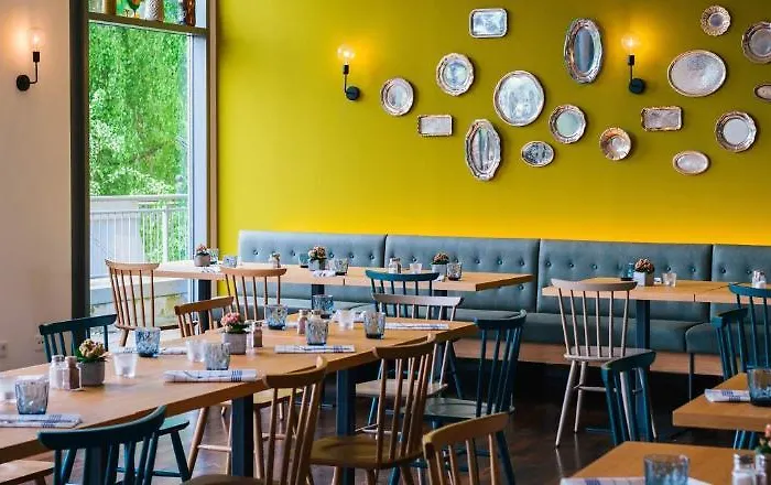 Vienna House Easy By Wyndham 4*