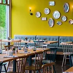Vienna House Easy By Wyndham 4*