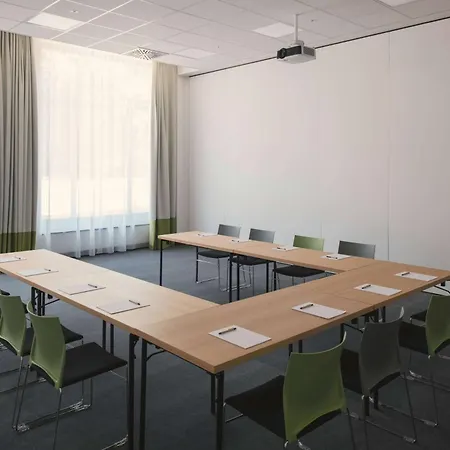 Vienna House Easy By Wyndham Hotel 4*