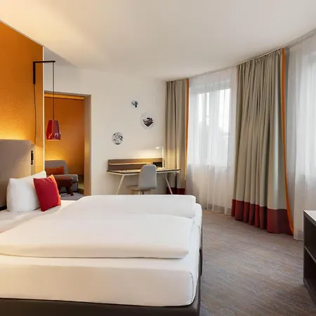 Vienna House Easy Leipzig 4*