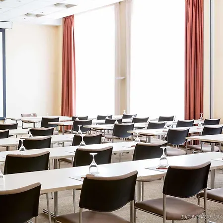 Vienna House Easy By Wyndham 4*