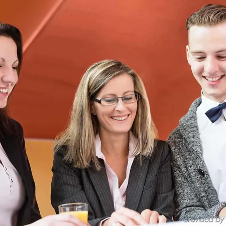 호텔 Vienna House Easy By Wyndham 4*