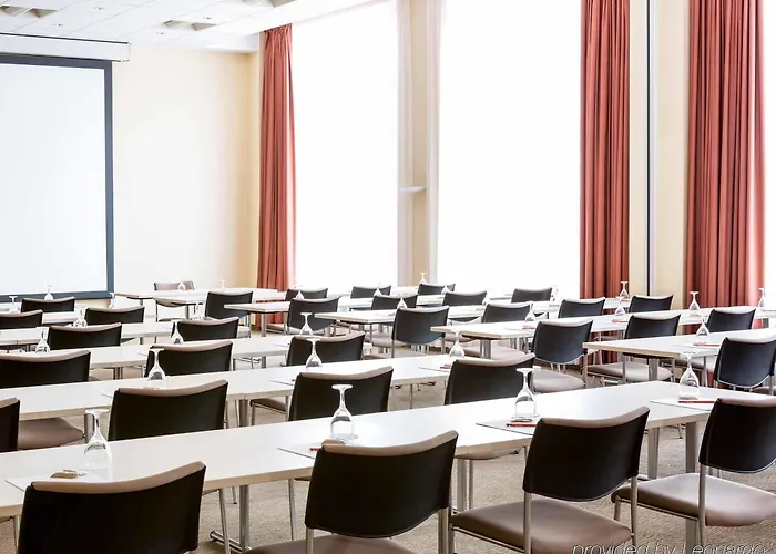 Vienna House Easy By Wyndham 4*